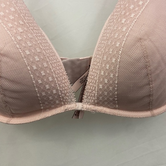 Victoria’s Secret Incredible 36DD Bra Light Pink - Picture 3 of 12